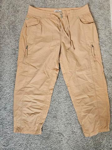 Capri cargo broek van Miss Etam mt 40 beschikbaar voor biedingen