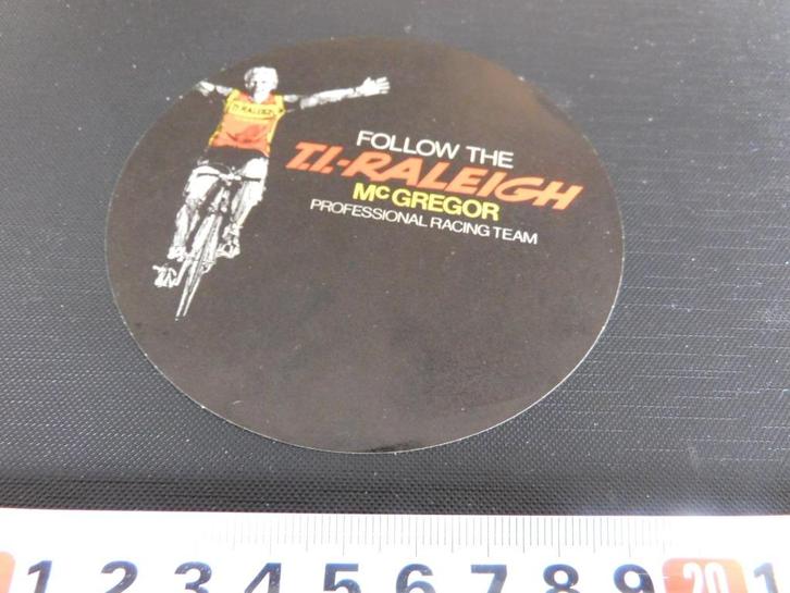 sticker Follow the T.I. - RALEIGH Mc Gregor Wielrennen fiets, Verzamelen, Stickers, Zo goed als nieuw, Bedrijf of Vereniging, Ophalen