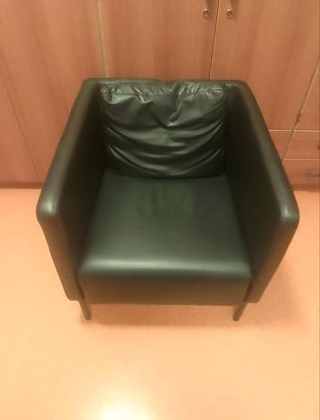 Zwarte Leren Fauteuil beschikbaar voor biedingen
