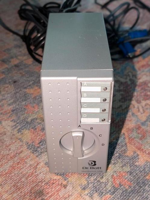 Dr. Bott MoniSwitch USB (MS/USB-4) – 4-poorts KVM Switch, Computers en Software, Vintage Computers, Ophalen of Verzenden