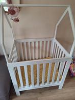 Box voor baby in de vorm van huisje, Kinderen en Baby's, Boxen, Ophalen, Gebruikt, Driehoekig, In hoogte verstelbaar