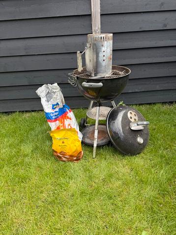 Weber Kettle 47cm + Brikettenstarter beschikbaar voor biedingen