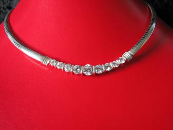   Mooi Zilveren Collier met Zirkonia 	  beschikbaar voor biedingen