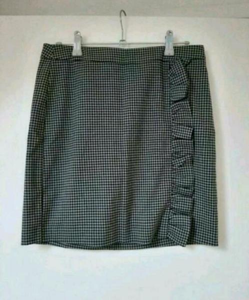 Grijze korte mini rok Vero Moda - maat S 36, Kleding | Dames, Rokken, Zo goed als nieuw, Maat 36 (S), Grijs, Boven de knie, Ophalen of Verzenden
