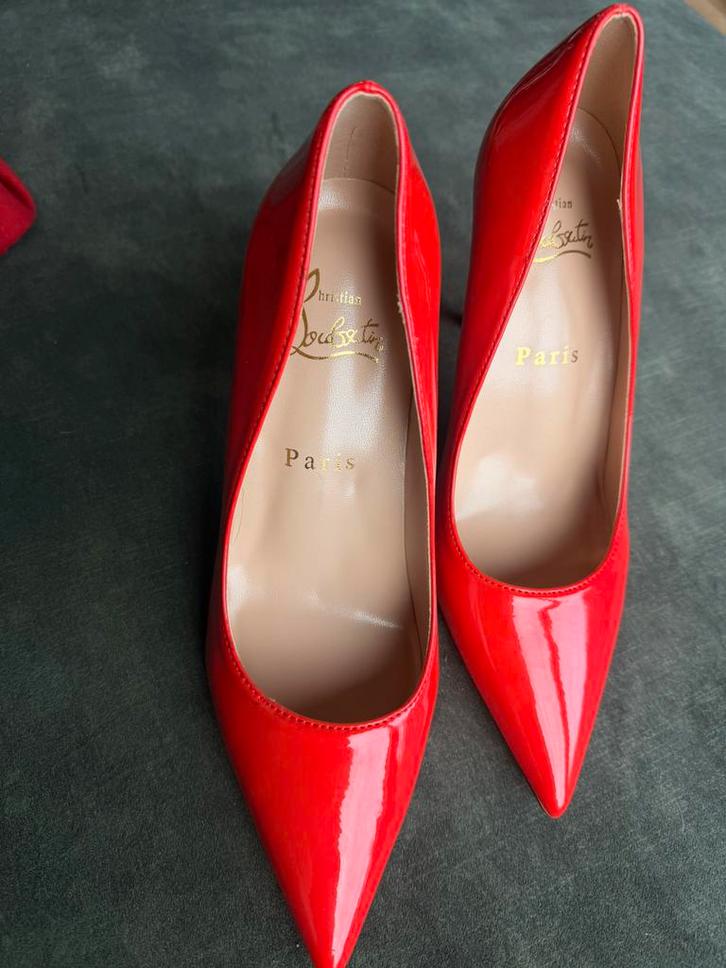 Louboutin Kate in Rouge Louboutin maat 39, Kleding | Dames, Schoenen, Zo goed als nieuw, Pumps, Rood, Ophalen of Verzenden