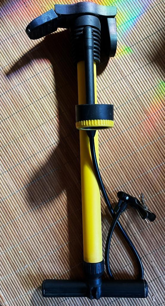 POMP - ZADEL - MANDJE in A'DAM OUD WEST, Fietsen en Brommers, Fietsaccessoires | Overige Fietsaccessoires, Ophalen