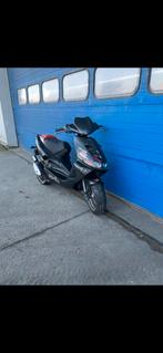 Aprilia sr50, Fietsen en Brommers, Scooters | Aprilia, Ophalen, Zo goed als nieuw, Benzine, Overige modellen