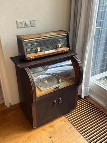 Vintage Philips platenspeler + radio meubel met platenkast beschikbaar voor biedingen