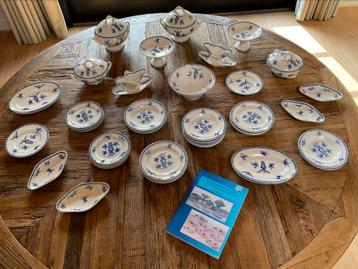 Kinder eetservies P. Regout “Potische” 49-deling ca 1900 beschikbaar voor biedingen