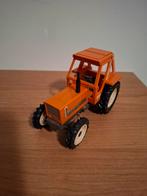 Britains Fiat 880, Hobby en Vrije tijd, Modelauto's | 1:32, Ophalen of Verzenden, Gebruikt, Tractor of Landbouw, Britains