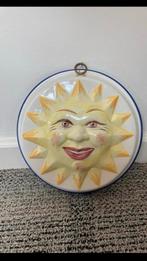 Zonnige Aardewerk Wandschaal, Ophalen