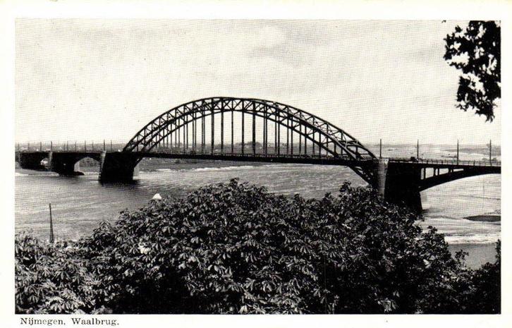 Nijmegen, Waalbrug - 1959 gelopen, Verzamelen, Ansichtkaarten | Nederland, Gelopen, Gelderland, 1940 tot 1960, Ophalen of Verzenden