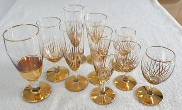 Vintage Gouden Glazen Set beschikbaar voor biedingen
