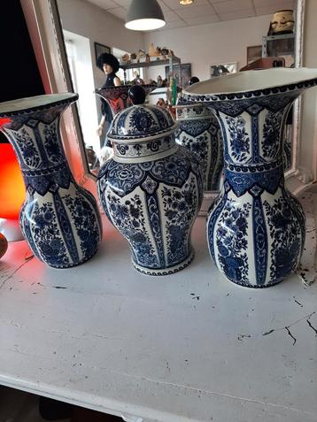 Antiek Royal Boch Delft Blauw Kaststel beschikbaar voor biedingen