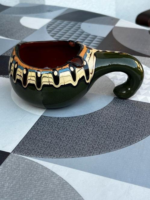 Vitage unieke handmade asbak, aardewerk, uniek, handmade, Verzamelen, Rookartikelen, Aanstekers en Luciferdoosjes, Gebruikt, Asbak