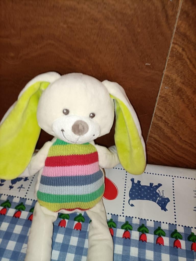 Nicotoy konijn knuffel met gekleurde strepen op buik, Kinderen en Baby's, Speelgoed | Knuffels en Pluche, Ophalen of Verzenden