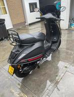 Vespa sprint 2023, Fietsen en Brommers, Ophalen, Overige modellen, Lvkvazen, Zo goed als nieuw