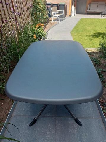 Tuintafel metallic blauw/grijs beschikbaar voor biedingen