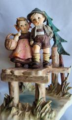 Hummel Goebel jaarstuk licht beschadigd, Verzamelen, Beelden en Beeldjes, Ophalen of Verzenden, Zo goed als nieuw, Hummel