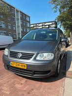 Volkswagen Touran 1.6 85KW nieuwe apk, Auto's, Volkswagen, 74 €/maand, 4 cilinders, Origineel Nederlands, Handgeschakeld