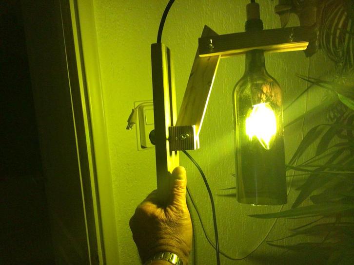 Unieke Hanglamp van Wijnfles en Hout, Huis en Inrichting, Lampen | Tafellampen, Gebruikt, 50 tot 75 cm, Glas, Ophalen of Verzenden