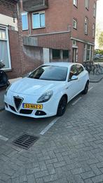 Alfa Romeo Giulietta 1.4 Turbo Multi AIR 2010 Wit, Voorwielaandrijving, 65 €/maand, 4 cilinders, Wit