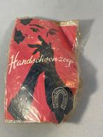 Vintage handschoen zeepje vorm v hand Laimbock, Ophalen of Verzenden, Laimbock, X, X
