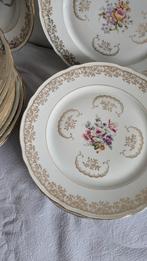 Franse Retro Vintage borden bloemen en veel goud, Ophalen of Verzenden, Gebruikt, Overige stijlen, Bord(en)