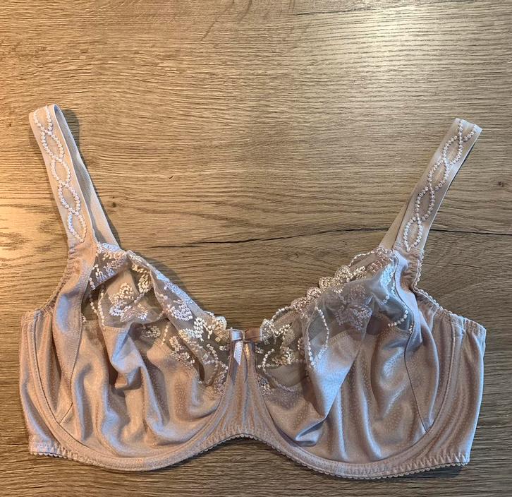 Prima donna 95D full cup huid met  borduur, Kleding | Dames, Ondergoed en Lingerie, BH, Beige, Verzenden