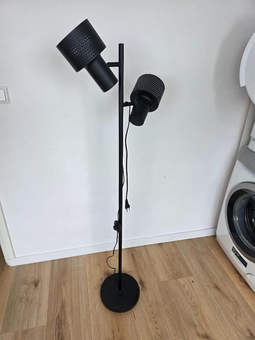 lamp design zwart met open raster, Huis en Inrichting, Lampen | Vloerlampen, Gebruikt, 100 tot 150 cm, Kunststof, Metaal, Ophalen