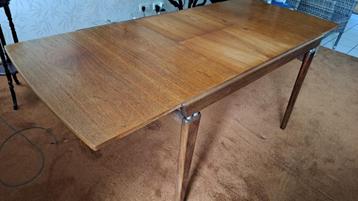 Eettafel vintage uit 1960 teakhout  uitschuifbaar beschikbaar voor biedingen