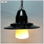 Nieuwe hanglamp Lamp Ook voor buiten. 2 op voorraad, Nieuw, Ophalen of Verzenden, Glas, Nb