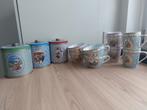 Prachtige set 125 jaar jubileum AH mokken en blikken., Huis en Inrichting, Keuken | Servies, Ophalen of Verzenden, Zo goed als nieuw