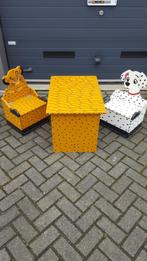 Houten tafel, stoelen Simba en Patch (Vlek), kinderkamer. S8, Kinderen en Baby's, Kinderkamer | Tafels en Stoelen, Tweedehands verkoop