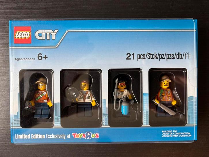 Lego set 5004940 Toys R Us Bricktober minifigure collection, Kinderen en Baby's, Speelgoed | Duplo en Lego, Nieuw, Lego, Complete set