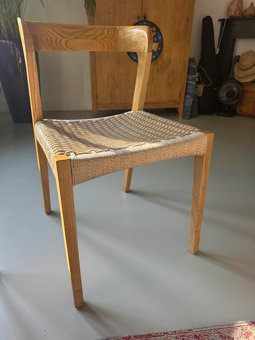 Twee eikenhouten stoelen van restaurant Coulisse Amsterdam, Huis en Inrichting, Stoelen, Zo goed als nieuw, Twee, Hout, Bruin