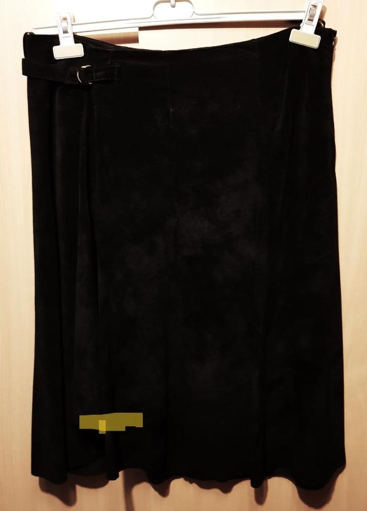 Suede Rok 44, Kleding | Dames, Rokken, Zo goed als nieuw, Maat 42/44 (L), Zwart, Knielengte, Verzenden
