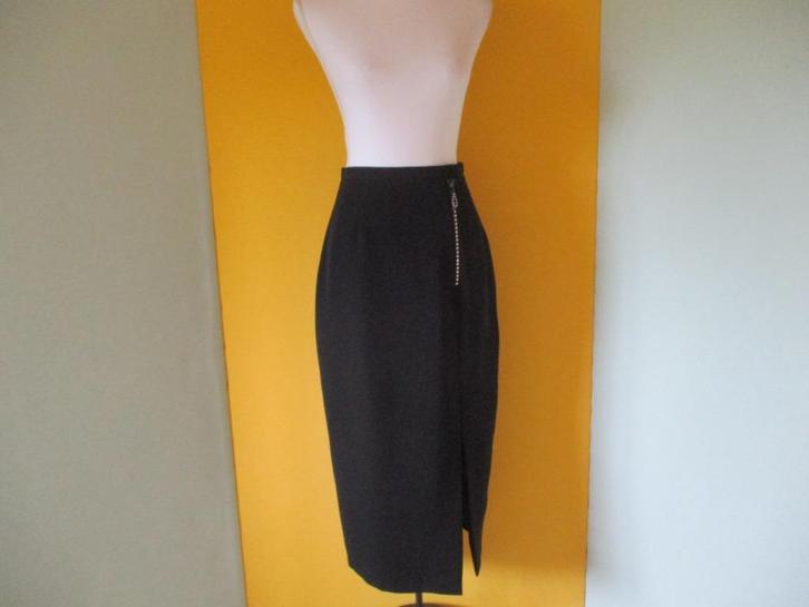 Herve F Paris rok maat 40 (made in France)., Kleding | Dames, Rokken, Zo goed als nieuw, Maat 38/40 (M), Zwart, Onder de knie