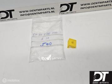 Clip BMW E92 E93 E60 E61 E63 E64 51717066220 beschikbaar voor biedingen
