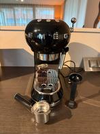 Smeg Koffiemachine - Zo goed als nieuw!, Witgoed en Apparatuur, Ophalen, Afneembaar waterreservoir, Koffiemachine, Gemalen koffie