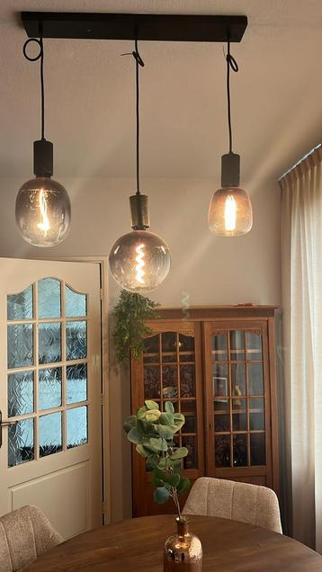 Prachtige Lineaire hanglamp | Wierden of Haaksbergen. beschikbaar voor biedingen