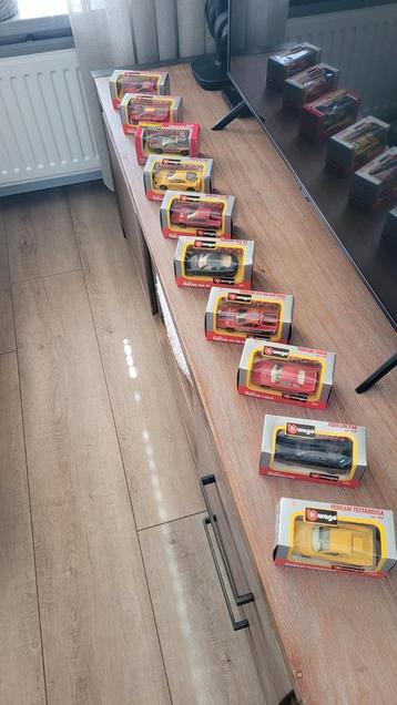 Collectie Burago 1:43 diecast auto's incl originele doos beschikbaar voor biedingen