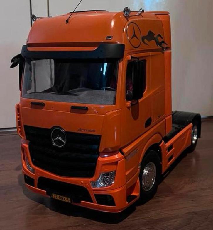 Mercedes Actros Tamiya 1/14, Hobby en Vrije tijd, Modelbouw | Radiografisch | Auto's, Zo goed als nieuw, Auto onroad, Elektro