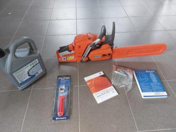 Husqvarna 555 Benzine Kettingzaag – 4,2PK – 38CM ZGAN!! beschikbaar voor biedingen