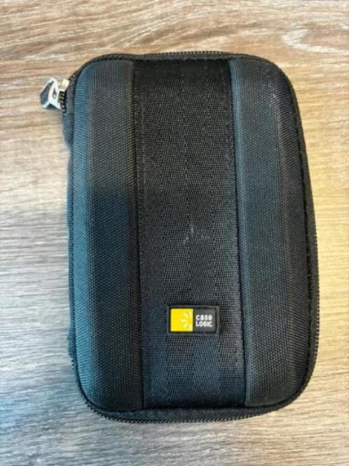 NIEUW! Case Logic QHDC-101 zwart harde schijf tas €4,99, Computers en Software, Laptoptassen, Nieuw, Rugzak, 11 inch of minder