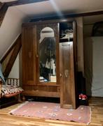 Antieke houten kast met geslepen spiegel en mooi snijwerk, Antiek en Kunst, Antiek | Meubels | Kasten, Ophalen