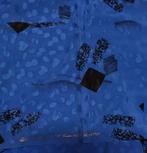 Blauwe satijnen stof met print soepele stof 117cm x 225cm, Hobby en Vrije tijd, Stoffen en Lappen, Overige materialen, Blauw, 120 cm of meer