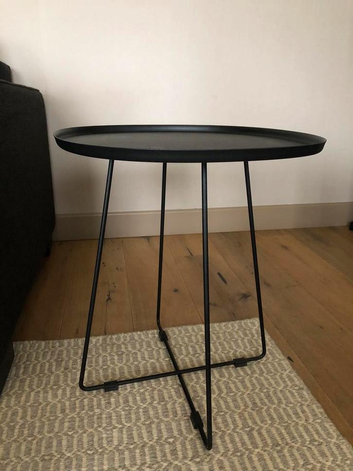 Bijzet tafel zwart metaal karwei woood, Huis en Inrichting, Tafels | Bijzettafels, Zo goed als nieuw, Rond, 45 tot 60 cm, Minder dan 55 cm
