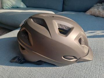 Nette MET fietshelm maat L/ XL beschikbaar voor biedingen