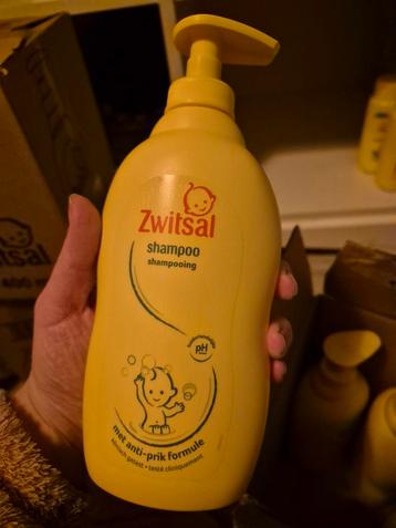 11 ongeopende flessen Zwitsal Shampoo - Nieuw! beschikbaar voor biedingen